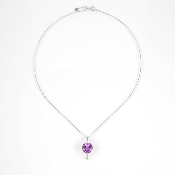 575.高品質アメシストプラチナネックレス