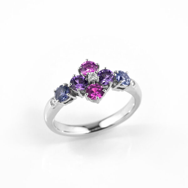 572.高品質カラーサファイアプラチナリング