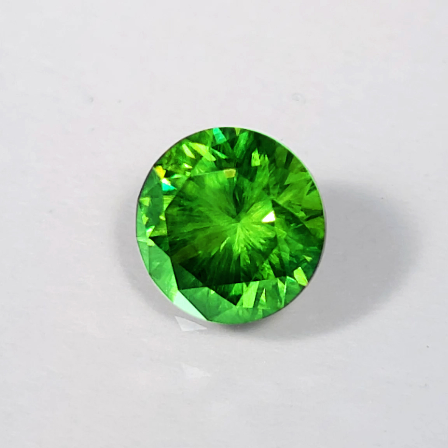 ロシア産デマントイドガーネット2.21ct(中央宝石研究所宝石鑑別書付 