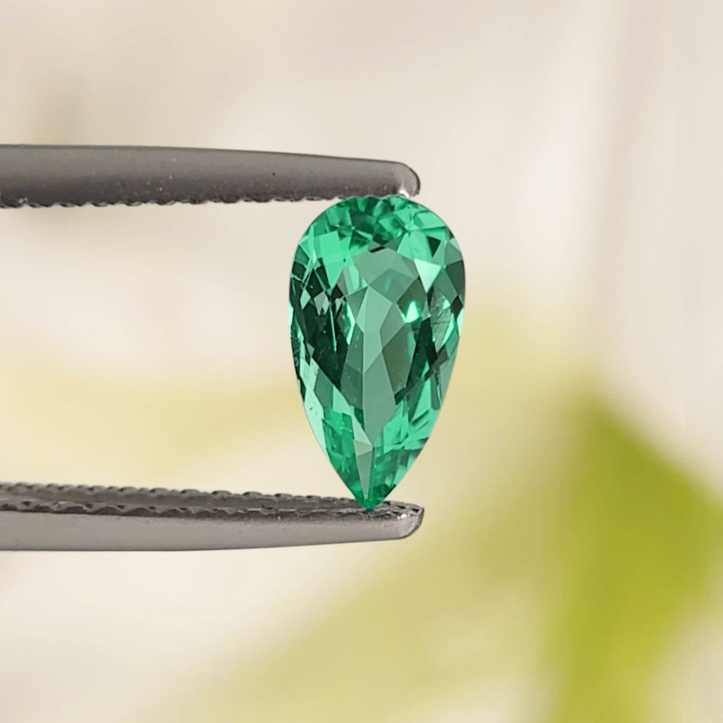 コロンビア産無処理エメラルド(ノンオイル)0.65ct(GIA宝石鑑別書付