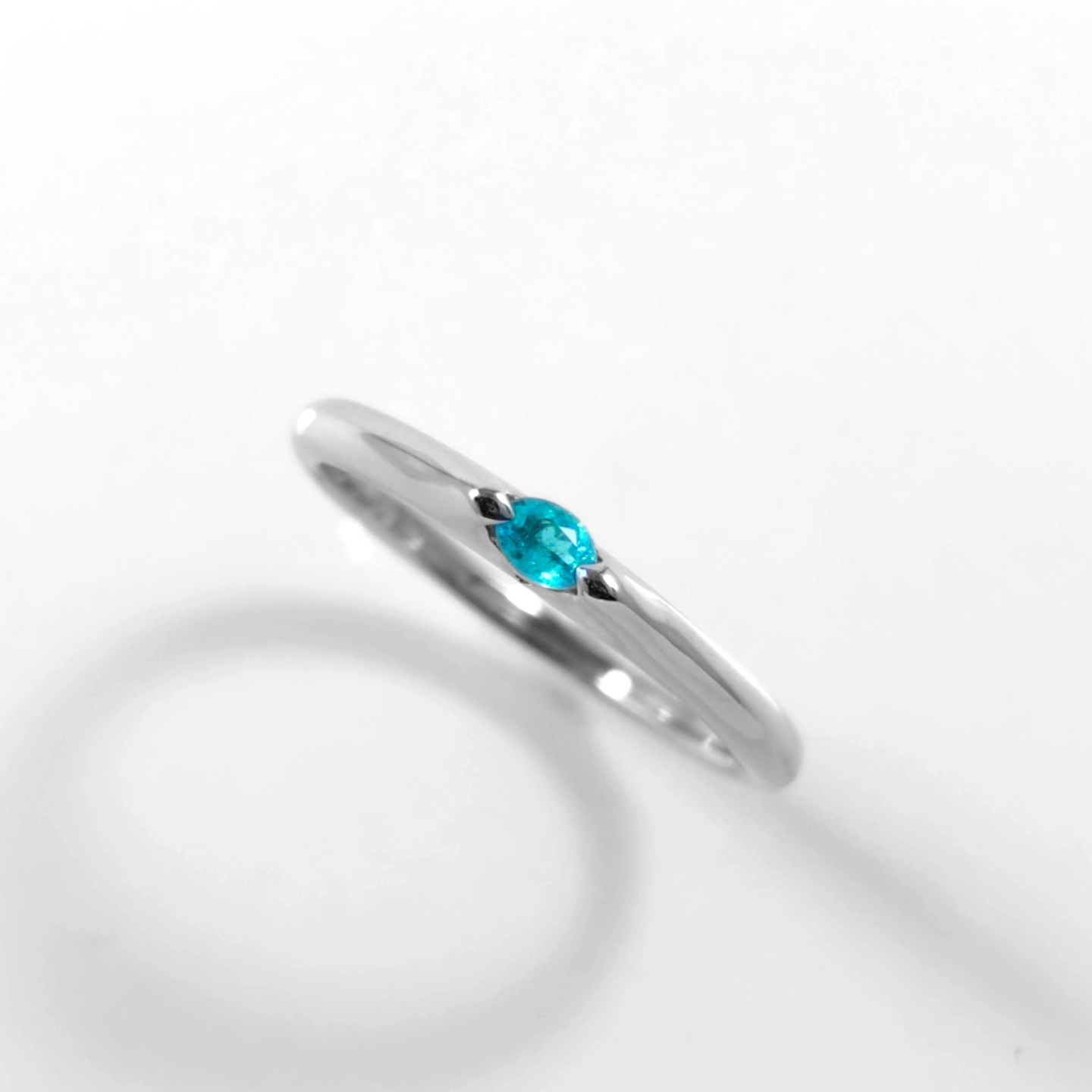 ブラジル産パライバトルマリン0.082ctプラチナリング(中央宝石研究所